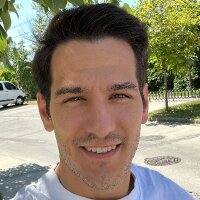 burakozgercek profil fotoğrafı