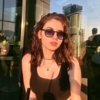 tastanzeynep profil fotoğrafı