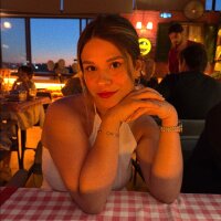 zeynepozeer profil fotoğrafı