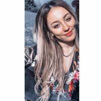 elisaozcn profil fotoğrafı