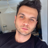 zrklenes profil fotoğrafı