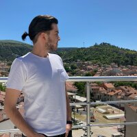 akaanuzman profil fotoğrafı
