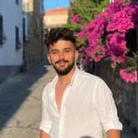uzeyirogurr profil fotoğrafı