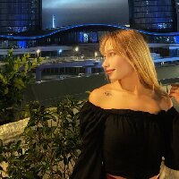 arinaaliyeva profil fotoğrafı