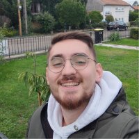 ozguragirel profil fotoğrafı