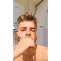 enesozcann74 profil fotoğrafı