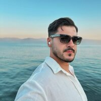 uguryapici profil fotoğrafı