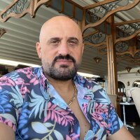 zekiozgun profil fotoğrafı