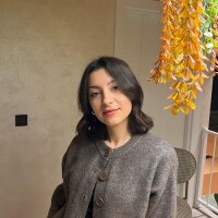 burcuhenek profil fotoğrafı