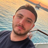 emirhanyuksel12 profil fotoğrafı