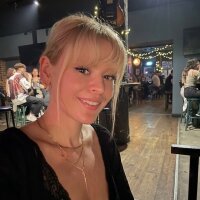 ozgeyalangun profil fotoğrafı