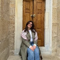 azraakyz profil fotoğrafı