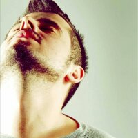 tugrulaksu profil fotoğrafı