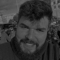 ugrege profil fotoğrafı