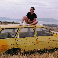 ozgursurucu profil fotoğrafı