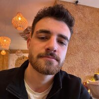 emreeozbay profil fotoğrafı
