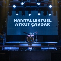 hantallektuel profil fotoğrafı
