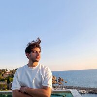 designeryusuff profil fotoğrafı