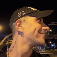 azvzel profil fotoğrafı