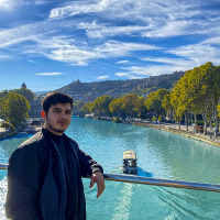 enesturan04 profil fotoğrafı