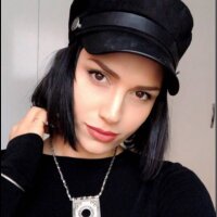 esrakose profil fotoğrafı