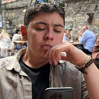 ugurugur12 profil fotoğrafı