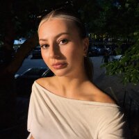 zeynepsaricmalik profil fotoğrafı