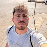 emrozcnn profil fotoğrafı