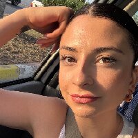 burcucelikk profil fotoğrafı