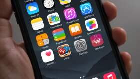 "Wardrobe" isimli Mobil Uygulama Logo Tasarımı