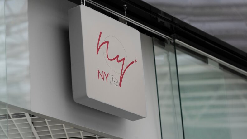 NYlife logo tasarım çalışması