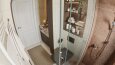 Ahşap ve Mermer Uyumu: Lüks Banyo
