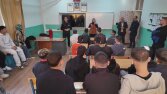Haber seslendirme ton, güven ve ciddiyet ister
