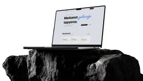 Y2 Media Web Sitesi