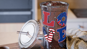 Amerika'da bulunan Love Cafe için ambalaj tasarımı projemiz