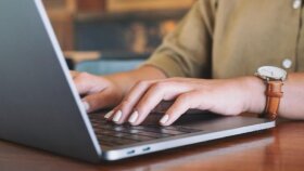 Web sitesi, Sosyal medya ve Blog Yazarlığı