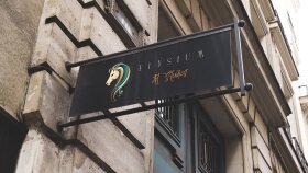 yeni trendlere uygun sade ve şık tasarımlar yaparım