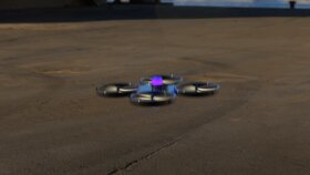 Kendi tasarladığım drone modeline animasyon ekledim.