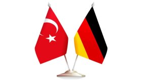 Almancadan Türkçeye ve İngilizceye çeviriler yapıyorum