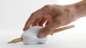Ergonomik Kalem Tutucu – Endüstriyel Konsept render