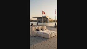 Sleep&Living Hamburg için AI Outdoor Yatak Reklam Videosu