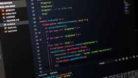 PHP Laravel ve React ile full stack projeler geliştiririm