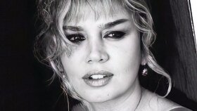 Sezen Aksu - Tükeneceğiz