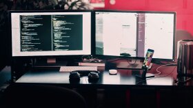 php, laravel, react, uygulamaları yapabilirim