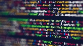 web ve desktop uygulamalar geliştirebilir ve destek sağlarım