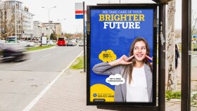 Yansıması Eklenen Durak Billboard - Mockup Çalışması