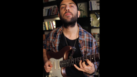 şarkılarına elektro gitar kaydederim