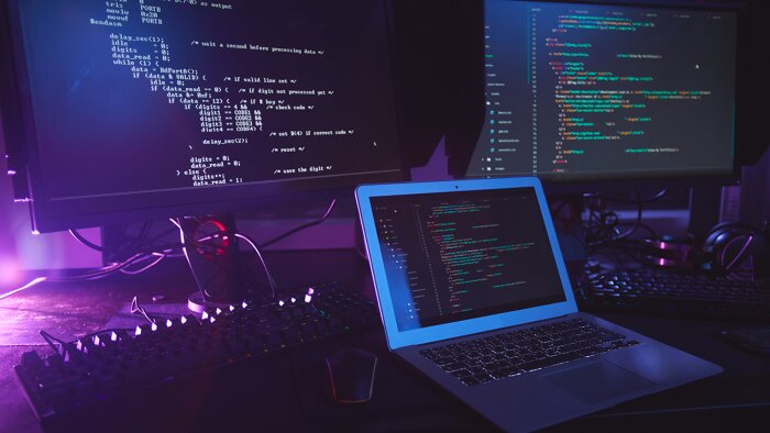 istediğiniz web yazılımını yapabilirim