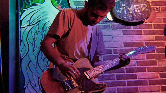 şarkılarınıza gitar solosu yazabilirim