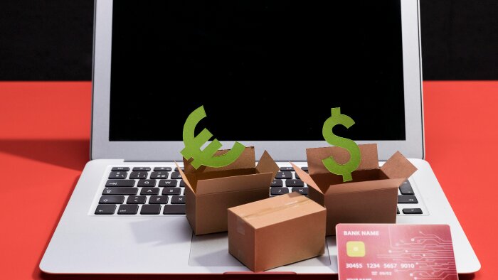 paneli wordpresse ait olan e-ticaret sitesi yaparım